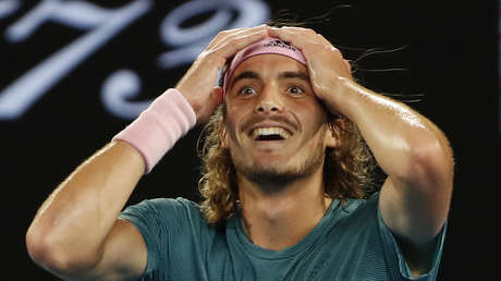 "Soy el hombre más feliz del mundo": el griego Tsitsipas supera a Federer en el Abierto de Australia