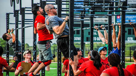 Advierten que este popular ejercicio físico puede causar lesiones y aumento de peso
