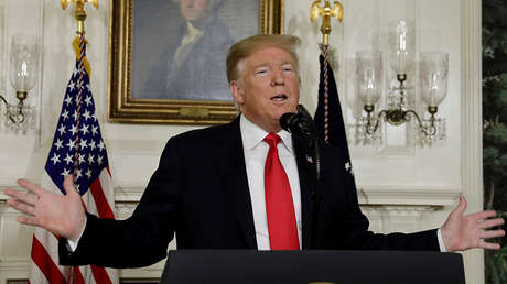 "¿Le gustaría hablar con el presidente?": Un periodista cena en París y termina charlando con Trump