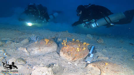 VIDEO: Encuentran sumergidas en Italia 15 ánforas de hace 2.000 años