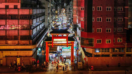 Una turista muere al caerle encima una ventana desde la planta 16 de un hotel en Hong Kong (FOTOS)