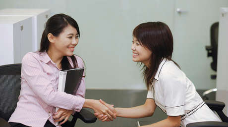 Trabajadoras solteras de China tienen 8 días más de vacaciones para concertar citas amorosas