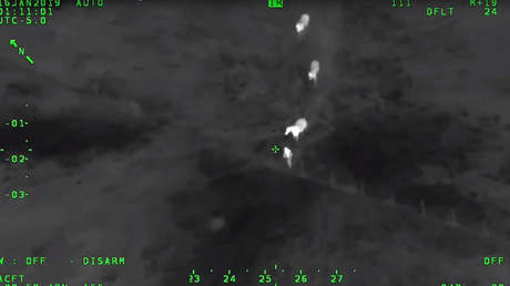 VIDEO: Caballos 'justicieros' ayudan a la Policía a atrapar a un delincuente prófugo en EE.UU.