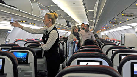 Una azafata da a conocer las reglas secretas de conducta a bordo