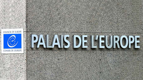 El presidente del Consejo Europeo reconoce al opositor Juan Guaidó como presidente interino de Venezuela