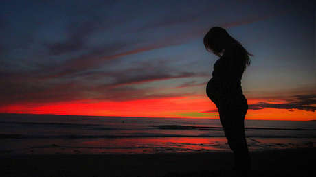 México: Liberan a mujer condenada a 16 años de cárcel por perder a su bebé en parto prematuro