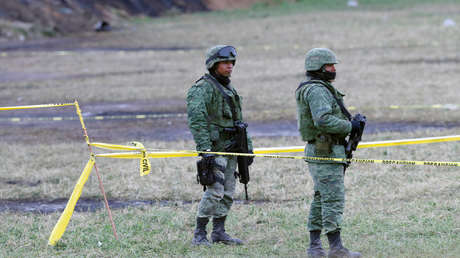 Reportan tres soldados heridos tras choque entre militares y ladrones de combustible en México