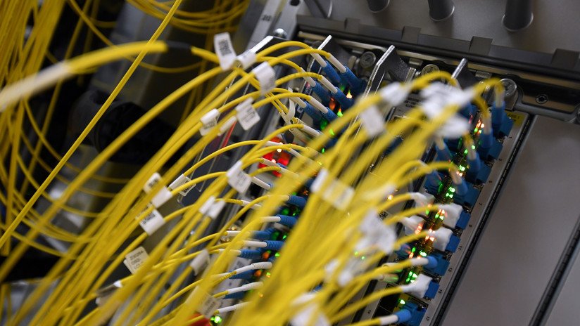 Todo un país sufre un "desastre" al permanecer varios días sin Internet por el corte de un cable