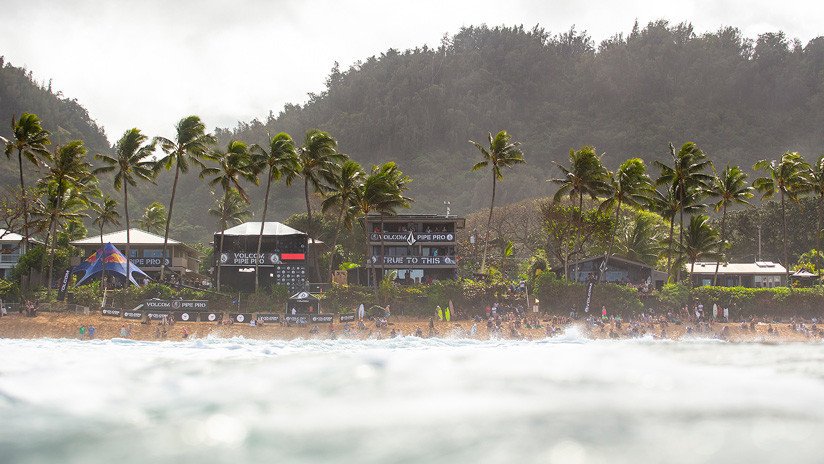 VIDEOS: Cae nieve en Hawái por una insólita tormenta invernal con olas de hasta 18 metros