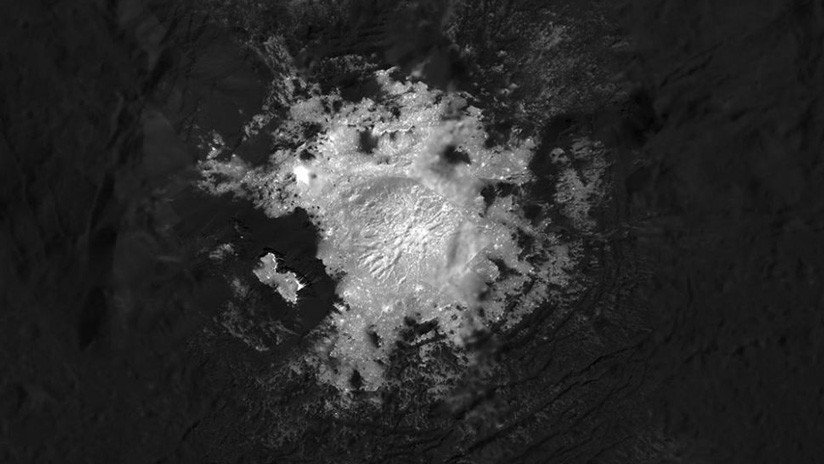 Descubren que el planeta enano Ceres tuvo agua bajo la superficie durante millones de años