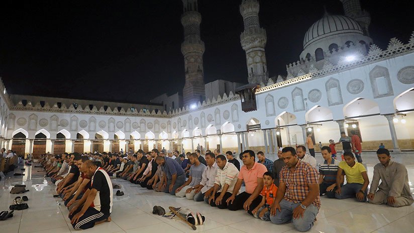 Tormenta en la Red: Un 'youtuber' egipcio abandona el islam por "el racismo y la crueldad" de sus fieles
