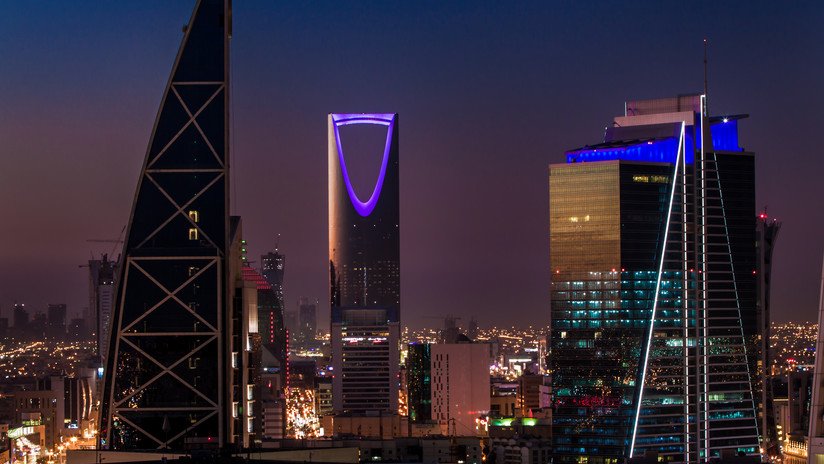 Un caso más: Saudita de 14 años falsifica documentos para huir de su familia tras denunciar abusos y amenazas de muerte