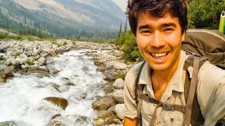 El padre del misionero asesinado por 'la tribu más peligrosa del mundo' culpa de la muerte de su hijo al "cristianismo extremo"