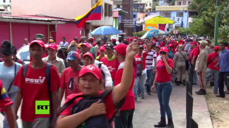 VIDEO: Marchan en Caracas para conmemorar a Hugo Chávez