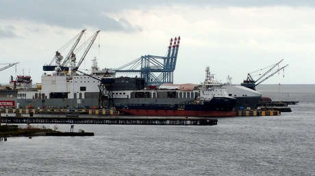 Reino Unido convertirá barcos portacontenedores en buques de asalto anfibio