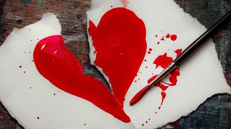 FOTO: Un bar para gente que odia el día de San Valentín abre en Los Ángeles