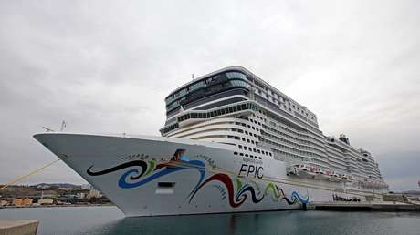 VIDEO: El momento en que un crucero choca contra un muelle en Puerto Rico y causa destrozos parciales