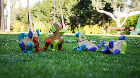 Juguetes de madera hechos en la Amazonía ecuatoriana sin talar ni un solo árbol