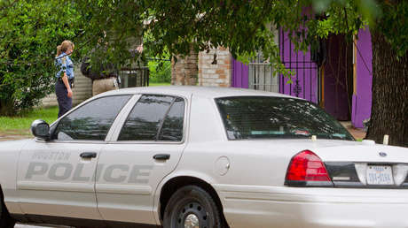 FOTO: Un hombre mata a su novia y después se suicida en un local de Dunkin Donuts en EE.UU.