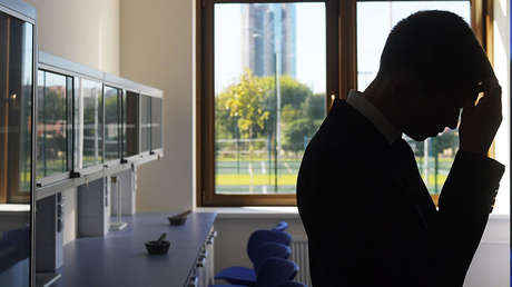 Unos padres golpean a un niño de 12 años y meten su cabeza en el retrete por acosar a sus hijos