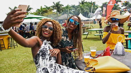 Internet se desploma en el centro de África por causa de un impuesto a las redes sociales