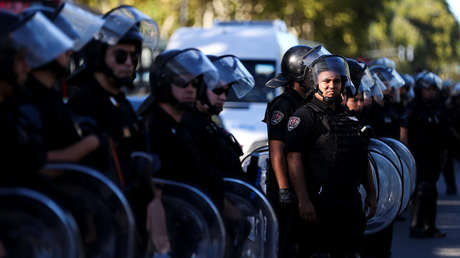 La Policía argentina reprime a trabajadores de Coca-Cola que reclamaban por sus puestos de trabajo