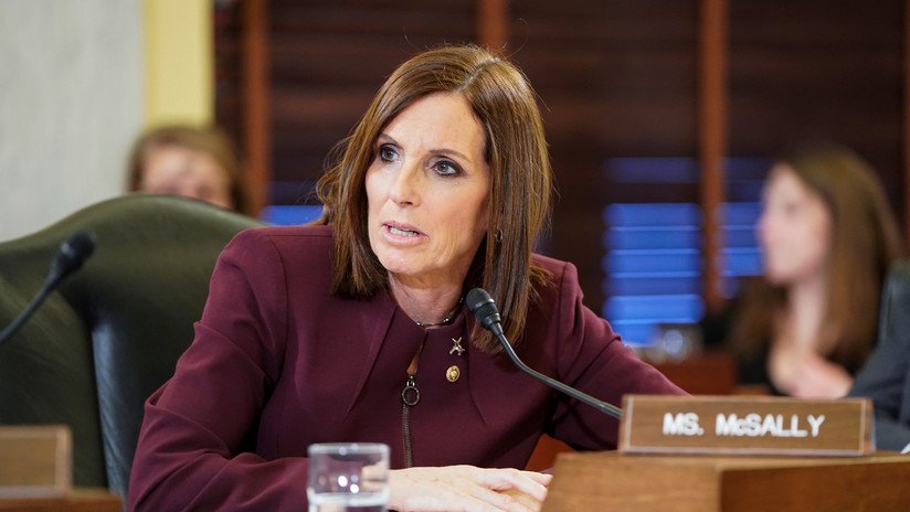 Senadora de EE.UU. denuncia que fue violada en la Fuerza Aérea