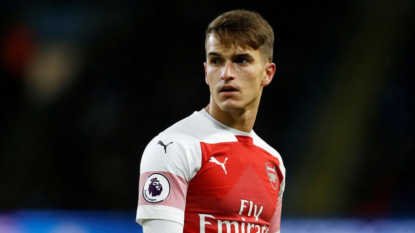 El futbolista del Arsenal Denis Suárez causa controversia tras visitar una mezquita (FOTOS)
