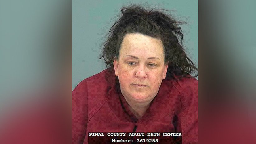 Detienen a una popular 'youtuber' que maltrataba 'fuera de cámara' a sus siete hijos adoptivos