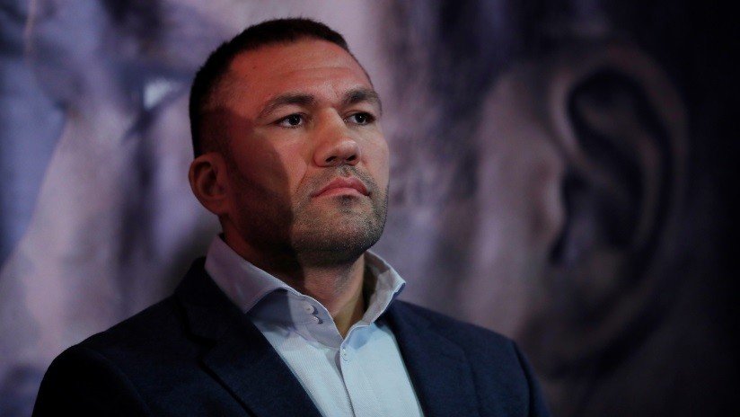 La novia del boxeador que besó a una reportera reacciona en la Red