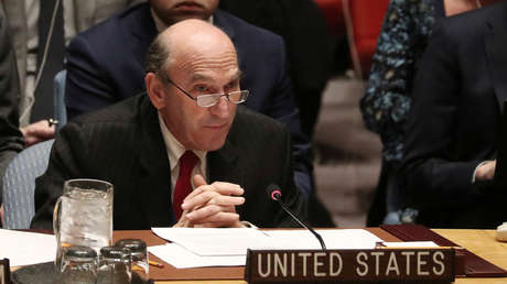 "Partidario de los más nefastos asesinos en masa": Sobrevivientes de genocidio exigen que se expulse del museo del Holocausto a Elliott Abrams