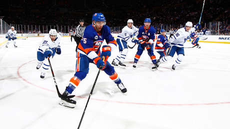 VIDEO: El corte en el cuello con un patín en pleno partido de hockey que estuvo a punto de acabar en tragedia