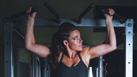 ¿Spider-woman en el gimnasio? Una chica 'voladora' sorprende a la Red con un extraño entrenamiento (VIDEO)