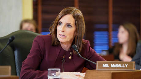 Senadora de EE.UU. denuncia que fue violada en la Fuerza Aérea