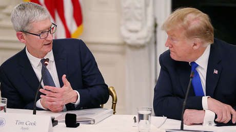 "Tim Apple": Trump le cambia el apellido al CEO del gigante tecnológico (VIDEO)