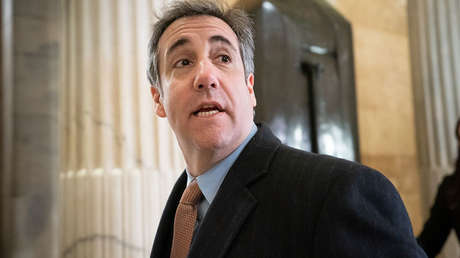 Exabogado del presidente de EE.UU. presenta una demanda contra la Organización Trump