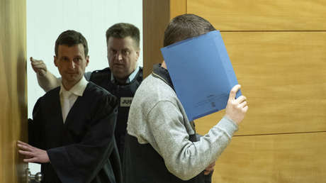 Recibe cadena perpetua por envenenar sándwiches de sus colegas con mercurio durante años