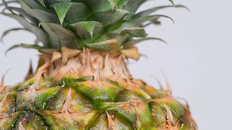 VIDEO: Revelan la forma correcta y más simple de comer piña 