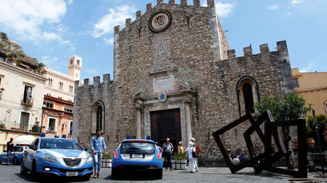 Una mujer contrata a sicarios de la mafia siciliana para matar a su examante