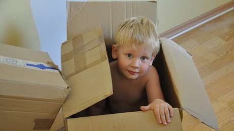 VIDEO: Un niño de 5 años queda atrapado en una hielera mientras jugaba al escondite