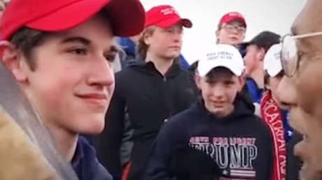 Lo acusaron de reírse de un nativo americano, ahora demanda a la CNN por 250 millones de dólares