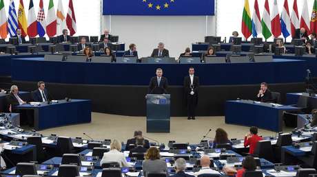 El Parlamento Europeo pide dejar de considerar a Rusia como socio estratégico y ampliar las sanciones contra Moscú