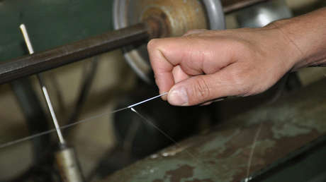 Las cuerdas musicales 'made in Ecuador' que por años se vendieron como hechas en Alemania y EE.UU.