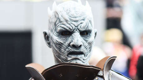 El Rey de la Noche ya está vencido: Queman un muñeco del villano de 'Juego de Tronos' durante una fiesta en Rusia (FOTOS)