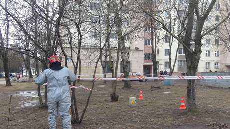 FOTOS: Arrojan desechos radioactivos en un contenedor de basura de una calle residencial