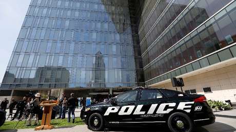 VIDEOS, FOTOS: Evacuan un centro comercial tras reportes de un hombre con una pistola en Los Ángeles