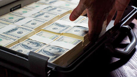 Desmienten la historia del argentino desempleado que encontró medio millón de dólares y los devolvió a su dueño