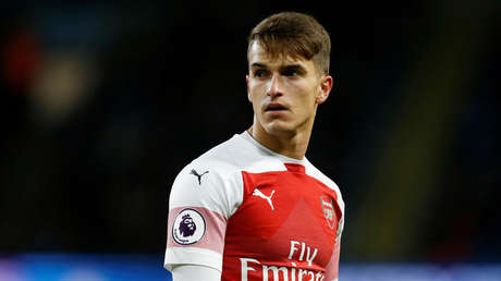 El futbolista del Arsenal Denis Suárez causa controversia tras visitar una mezquita (FOTOS)