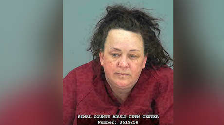 Detienen a una popular 'youtuber' que maltrataba 'fuera de cámara' a sus siete hijos adoptivos