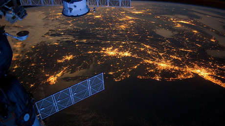 Envían al espacio 104 pequeños satélites orbitales del tamaño de sellos de correos